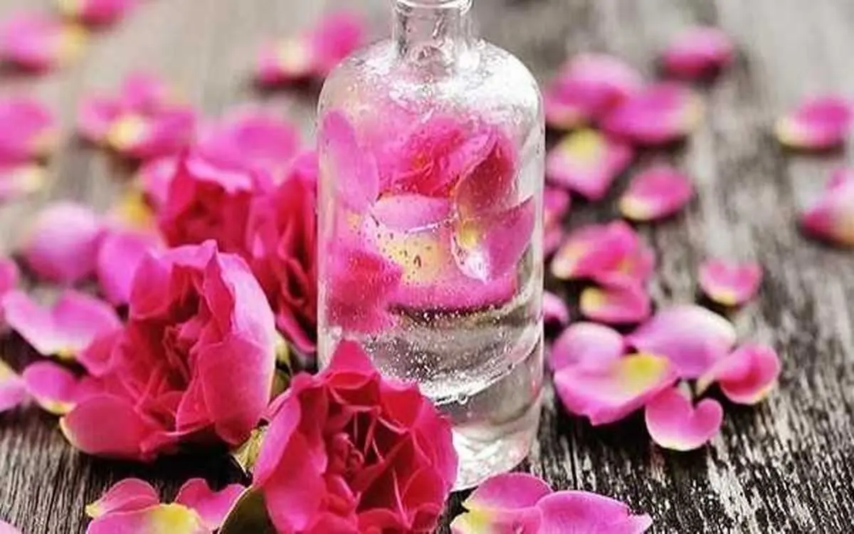 تاثیر معجزه آسای گلاب بر روی پوست