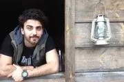 بازیگر چشم روشن سریال مانکن در قاب پنجره / عکس