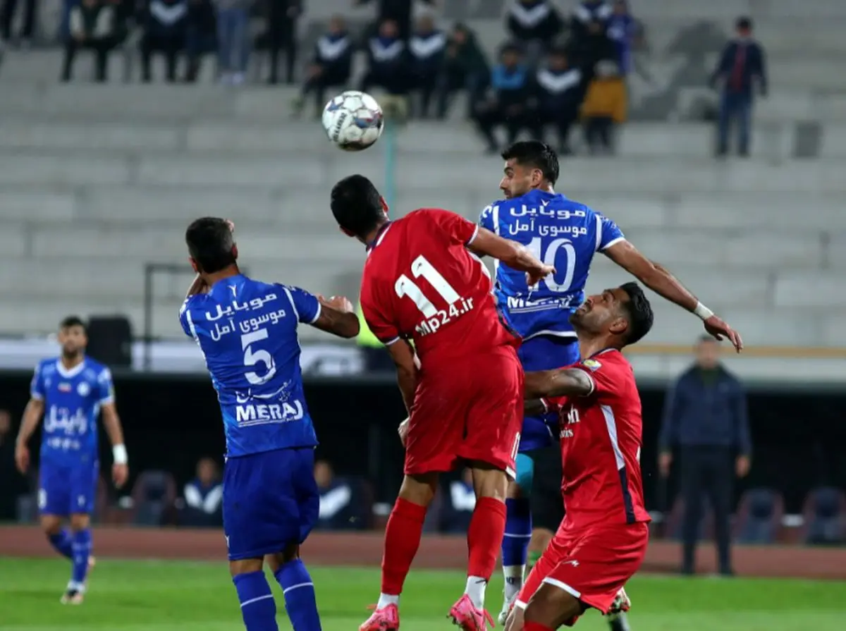 نساجی 0-0 استقلال/ تساوی استقلال در شب برد تاریخی پرسپولیس
