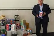 «علی پروین» دربازار خیریه «محک »