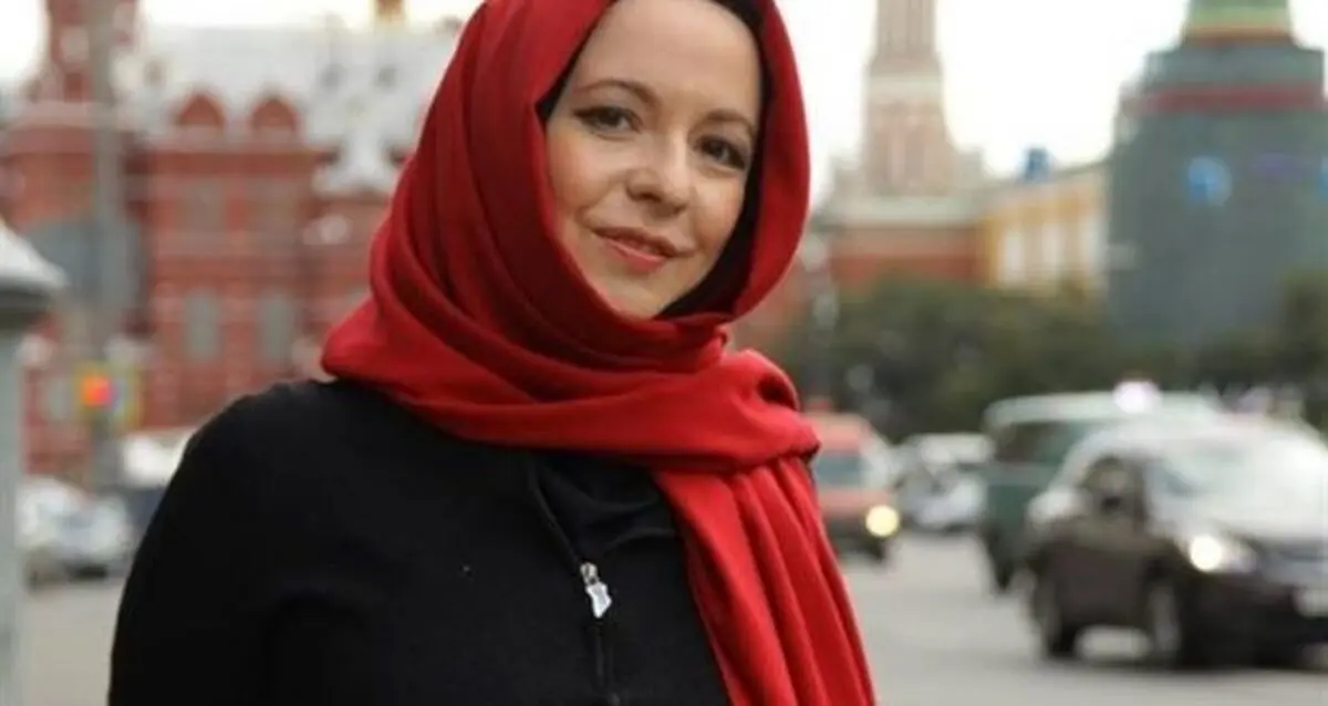 توصیه زن محجبه روسی به ایرانی‌ها/حزب الله آوانگارد حفاظتی ایران است