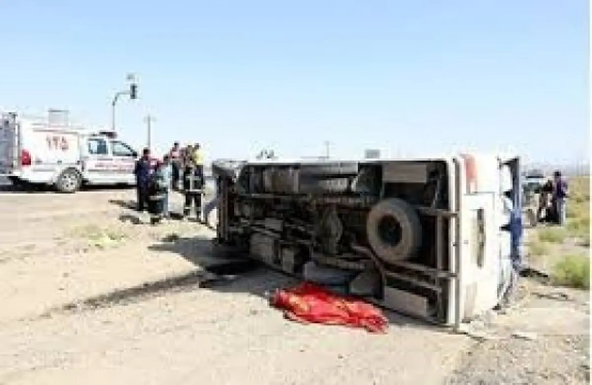 
واژگونی مینی بوس حادثه آفرید
