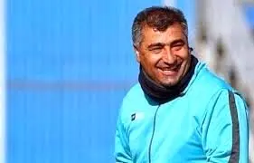 واکنش سرمربی تراکتور به قهرمان اعلام شدن پرسپولیس