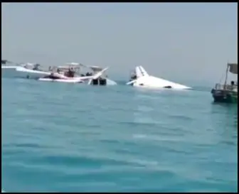 سقوط یک فروند هواپیما در آب‌های جزیره قشم+فیلم