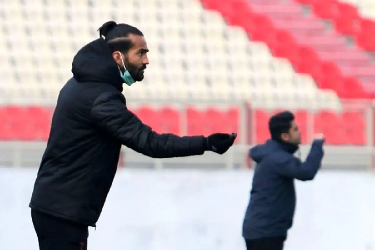 عملکرد مسعود شجاعی در بیرون زمین بهتر از درون آن است!