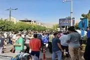 تجمع اعتراضی هواداران استقلال مقابل وزارت ورزش و جوانان