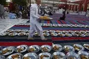 سفره‌های افطار در نقاط مختلف دنیا /گزارش تصویری