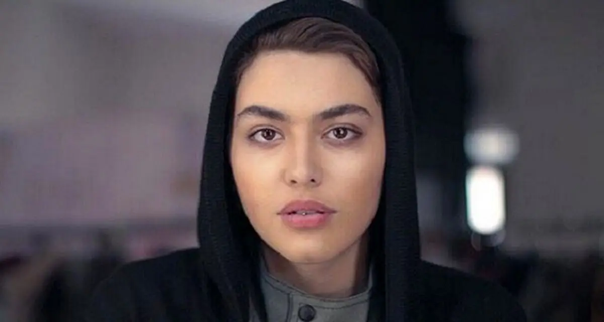 عینک خاص بازیگر زن پرحاشیه /عکس
