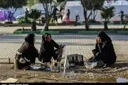  هنرمندی که دل زلزله‌زدگان را شاد کرد/ عکس