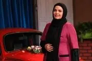 ژست‌های دلبرانه زن بازیگر میانسال سینمای ایران