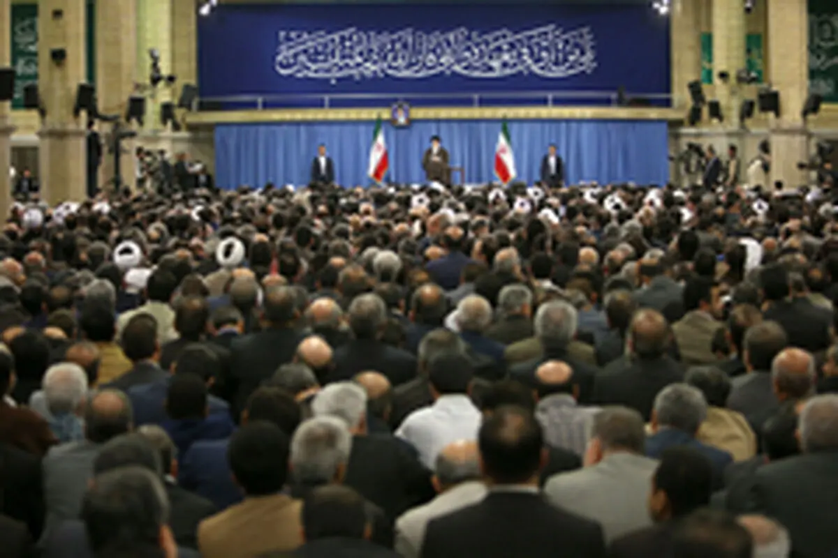 رهبر انقلاب:بنده گفتم کسانی که نظام را قبول ندارند رای بدهند نه اینکه آنها را به مجلس بفرستند