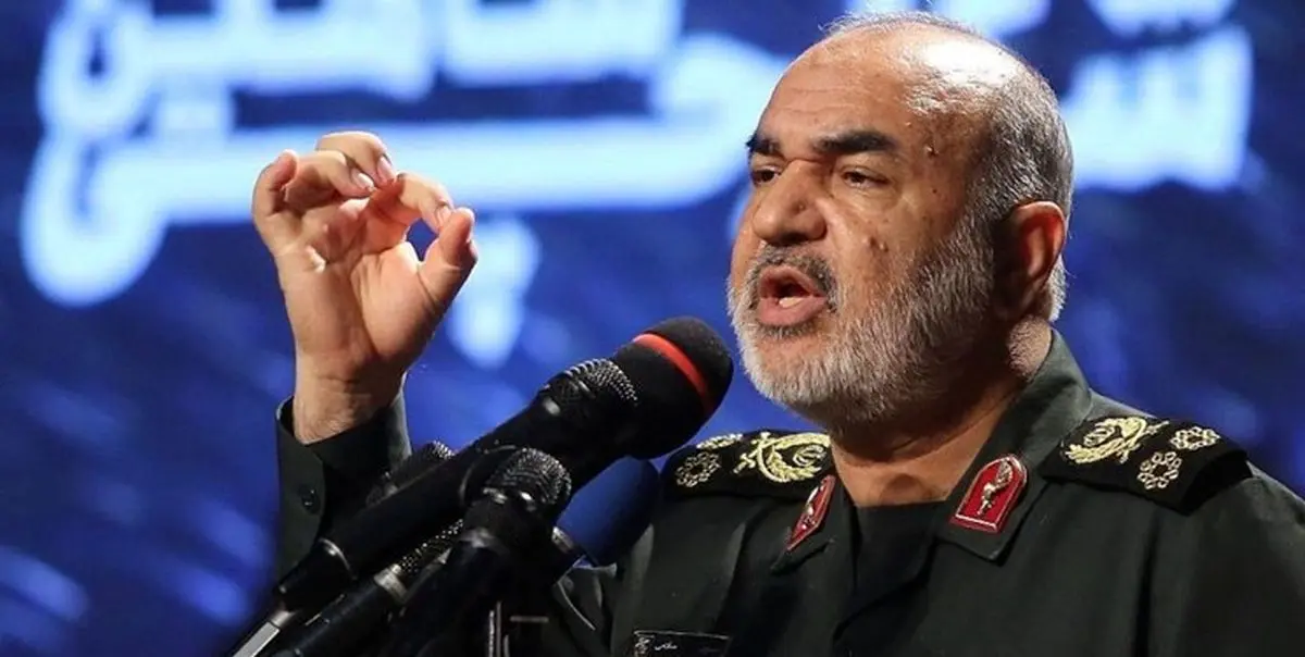 تمام قدرت آمریکا آتش زدن چند سطل زباله در خیابان است