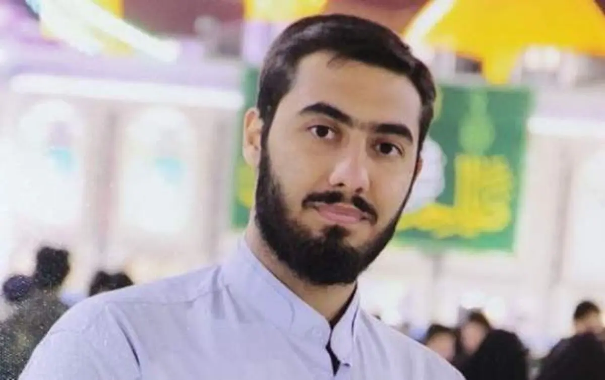 
پدر آرمان علی‌وردی: انگشتان پسرم را «له» کرده بودند! +فیلم
​
