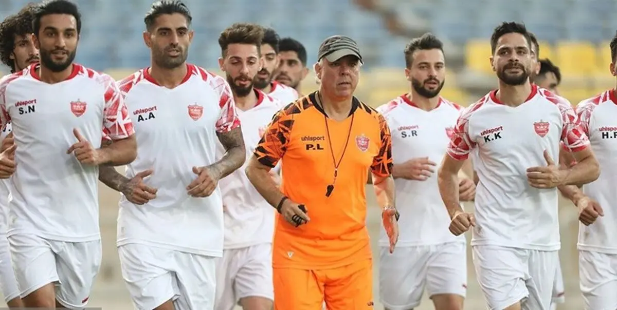 مربی پرسپولیس در هتل