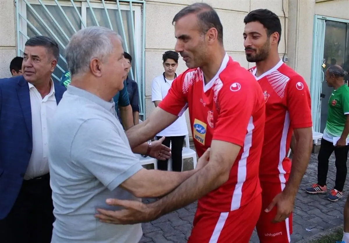علی پروین به شایعات درباره حضورش در پرسپولیس جواب داد