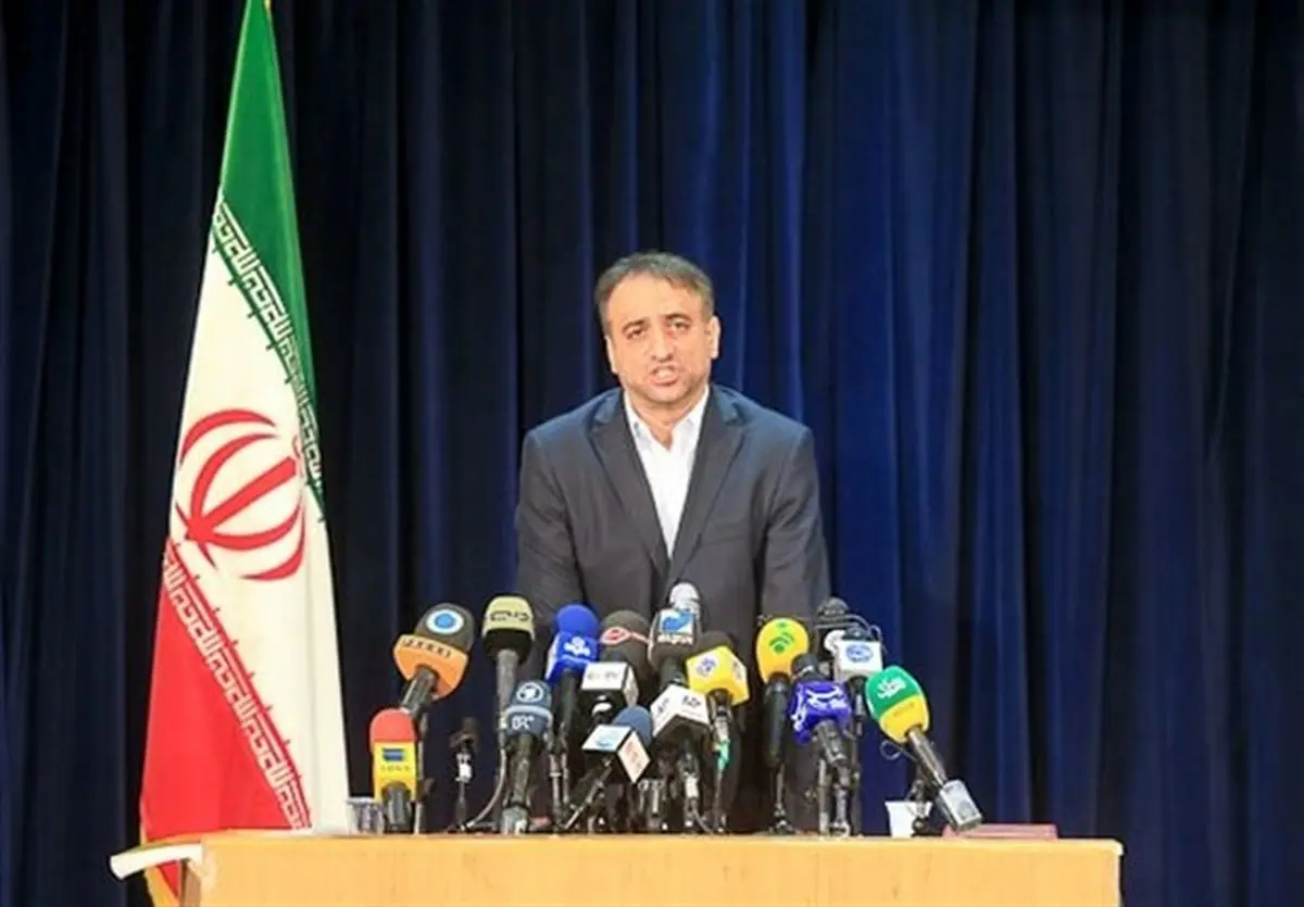 دبیرکل مجمع متخصصین ایران در انتخابات ثبتنام کرد/ عکس