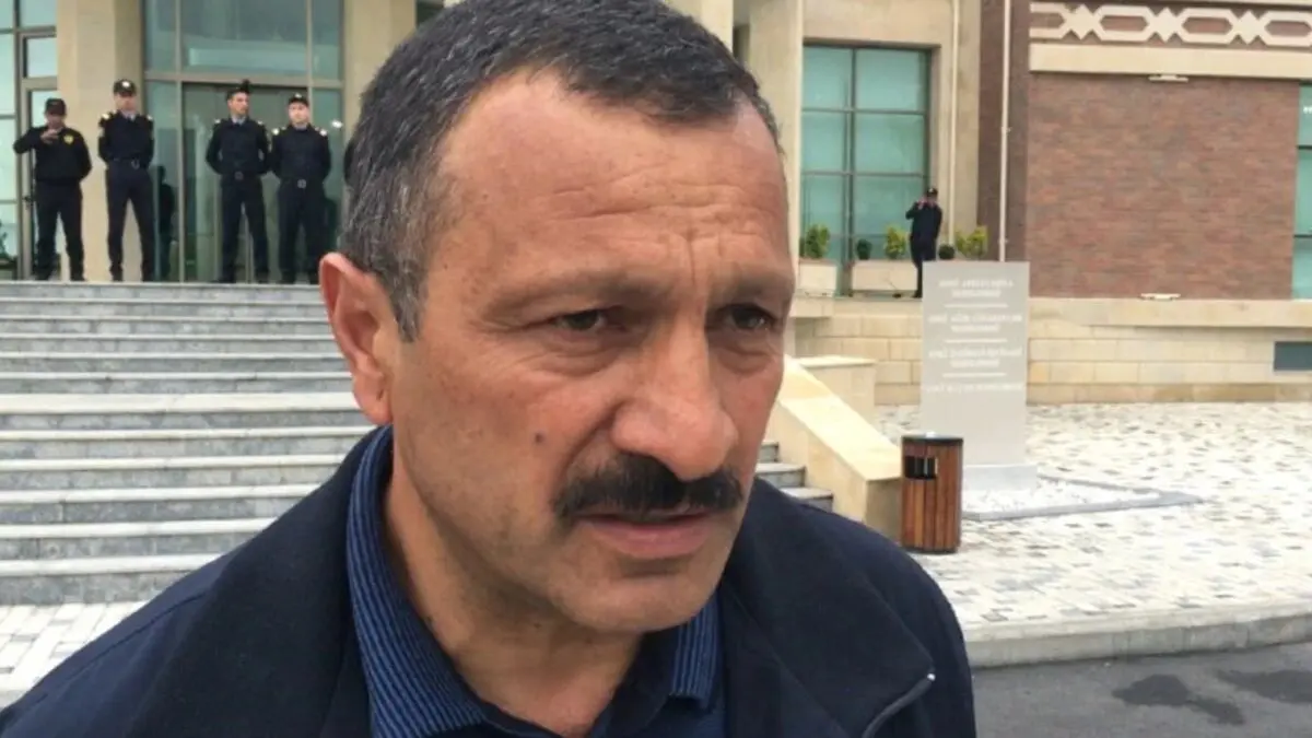 ضرب و شتم شدید مخالف الهام علی‌اف +عکس