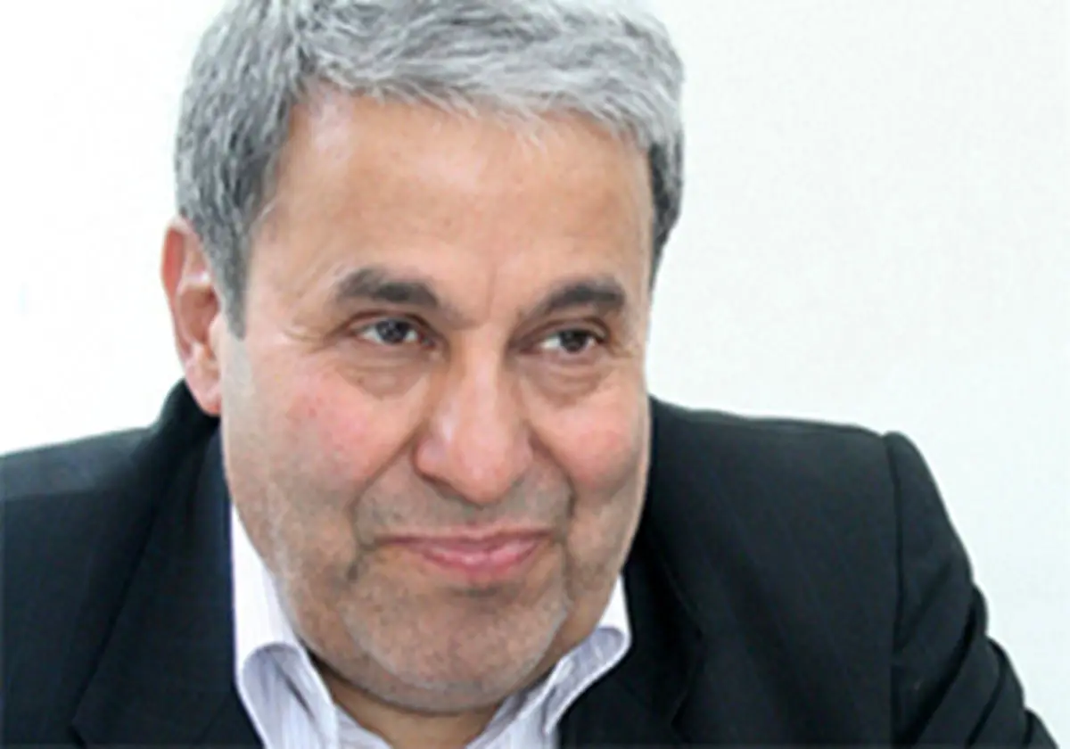 نامزد دیگری در کنار روحانی در نظر می گیریم