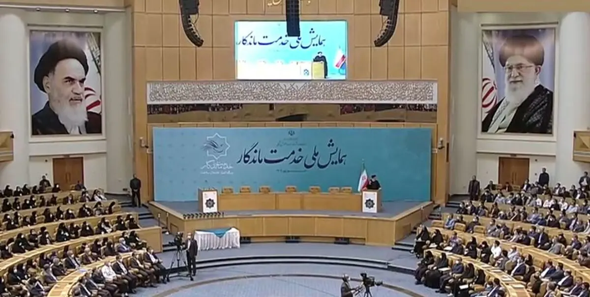 ایثار کارکنان حوزه سلامت فقط از طریق مادی جبران نمی‌شود