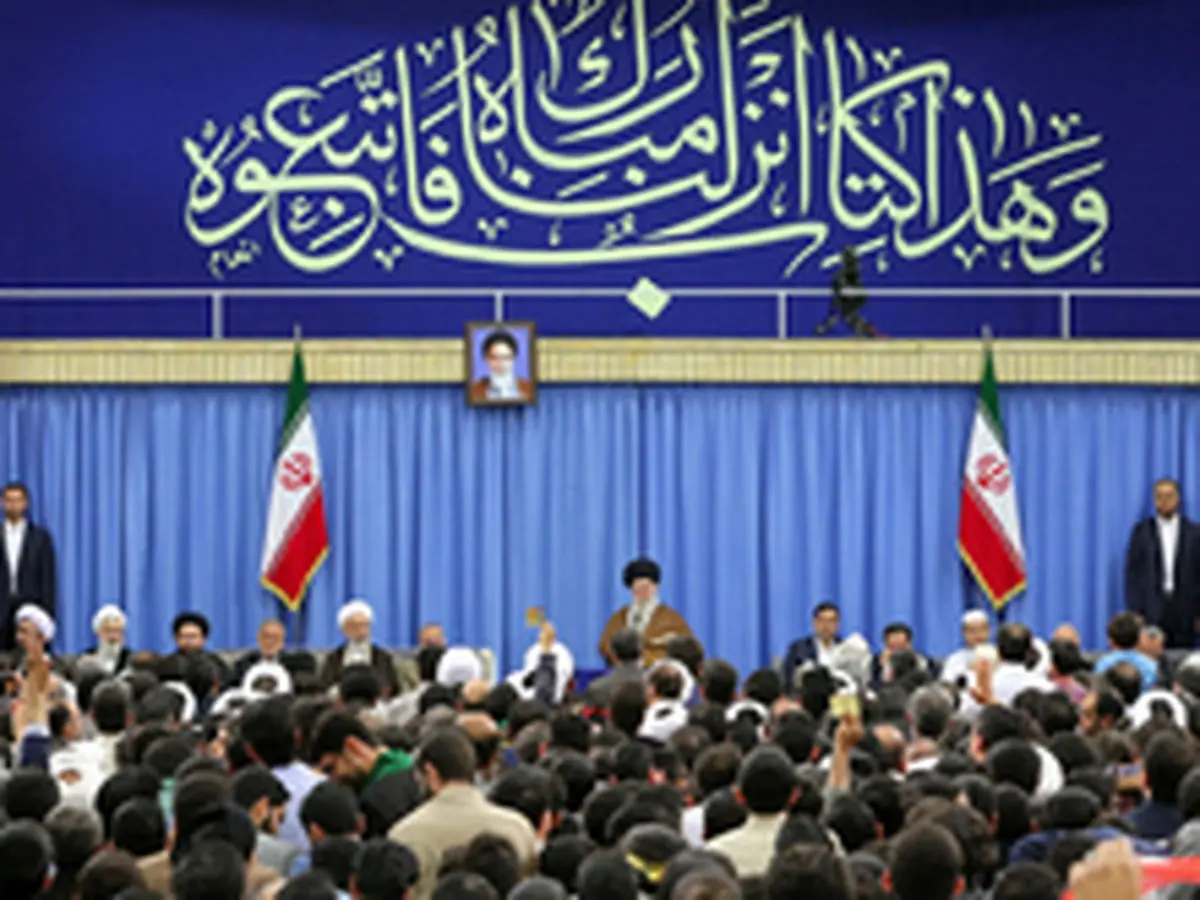 رهبر انقلاب:امریکا «طاغوت اعظم» و «شیطان اکبر» است/ امروز مهمترین وظیفه، تبیین و مبارزه برای روشنگری است