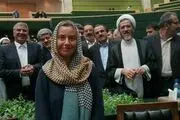 تراژدی خود کم پنداری