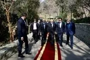حضور ظریف در مراسم کاشت نهال با همسران دیپلمات‌ها+ تصاویر