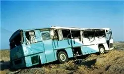 واژگونی اتوبوسی در آزادراه تهران قم