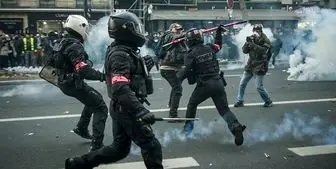 ادامه جنگ های خیابانی در فرانسه/ فیلم