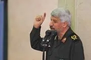 شعرخوانی صادق آهنگران در محضر رهبر انقلاب/ کوه دردیم ولی سخت مقاوم هستیم