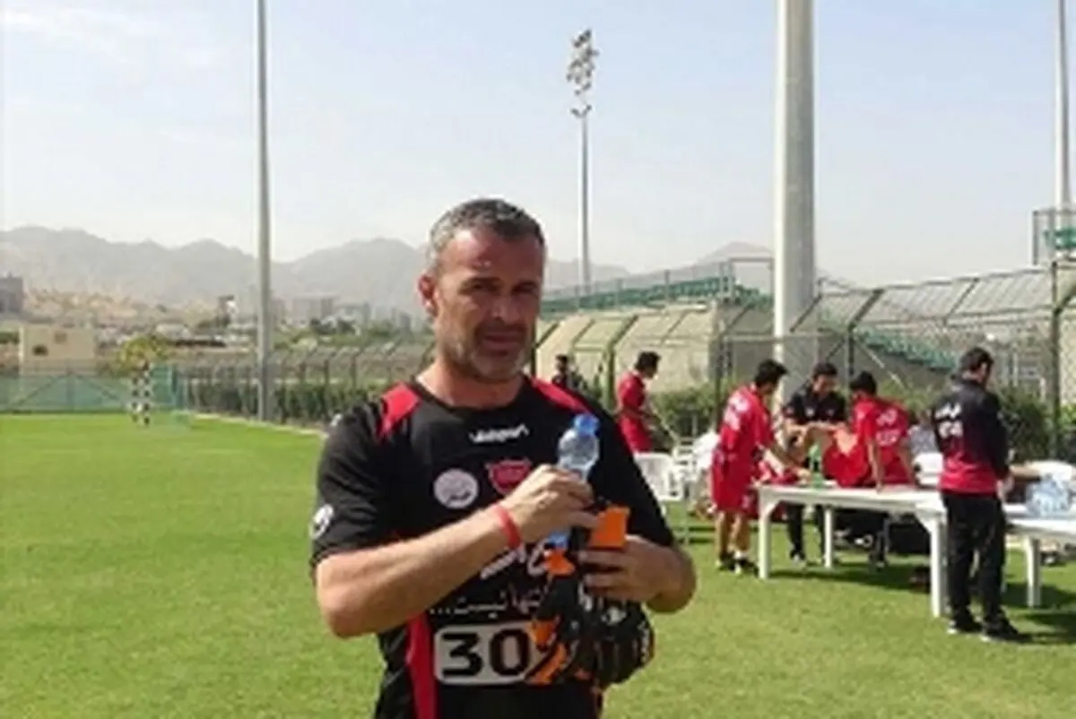 بعید می‌دانم حتی یک دلار هم به پرسپولیس تخفیف بدهیم