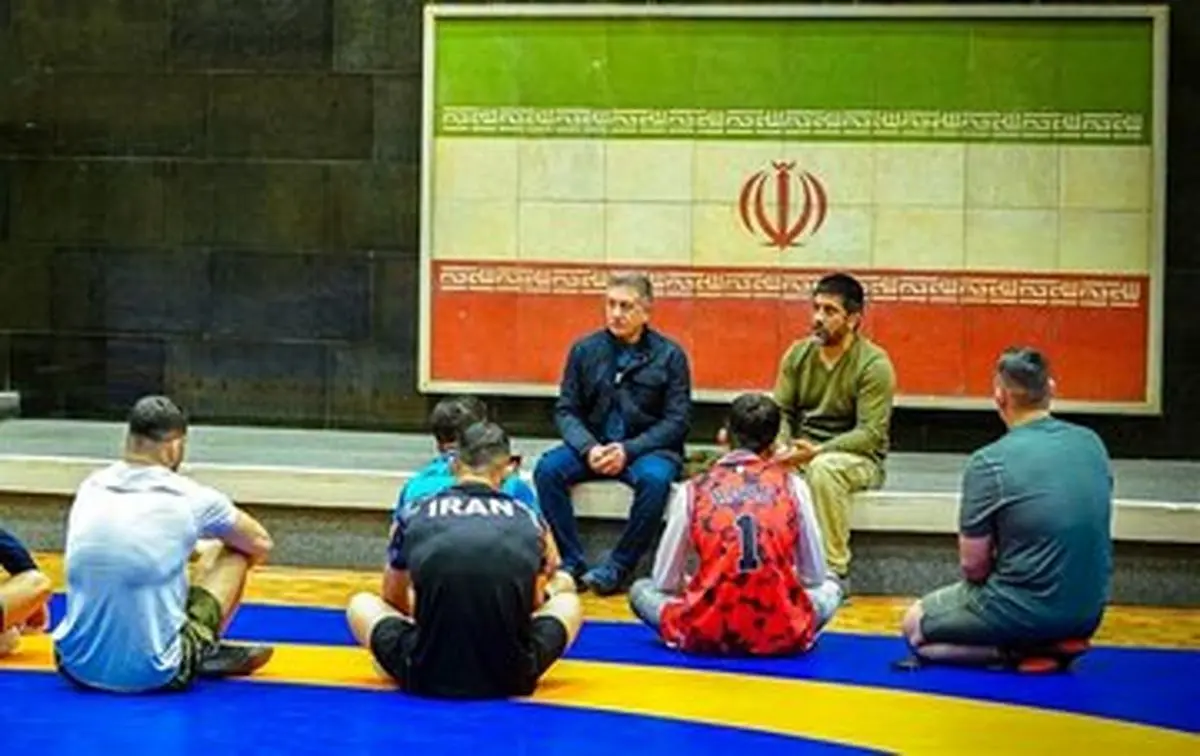 نصیحت های دبیر به کشتی گیران اعزامی 