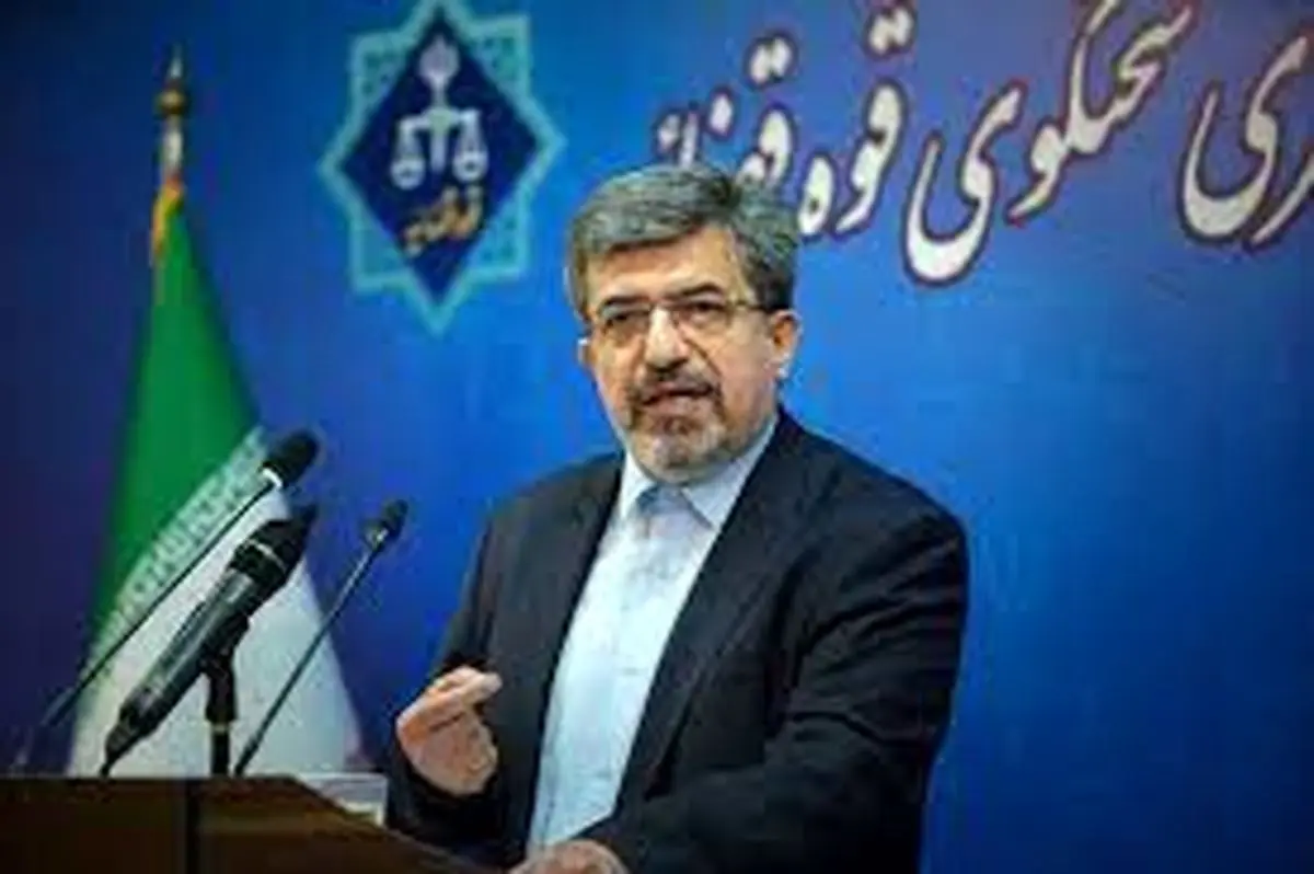 محمودرضا خاوری همچنان تحت تعقیب قضایی است