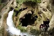 چشمه‌ای زیبا در هرمزگان