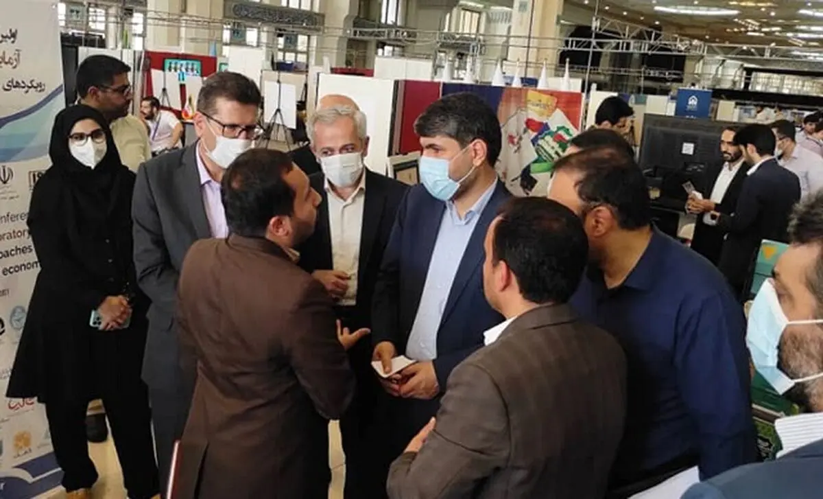 باید بتوان فاصله مردم از دولت را به صفر رساند