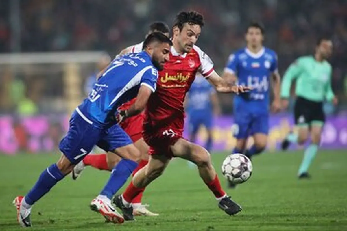 همسر و فررزند ستاره پرسپولیس در تمرین سرخ‌ها