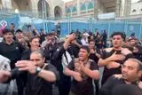 مردم عزادار وارد مصلی شدند +فیلم
