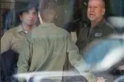 هنرمندی بازیگر مشهور با ایفای 20 نقش متفاوت در یک فیلم/عکس