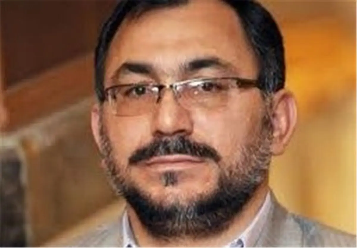 رزم‌حسینی فردی با تجربه، صادق، خلاق و کارآزموده است