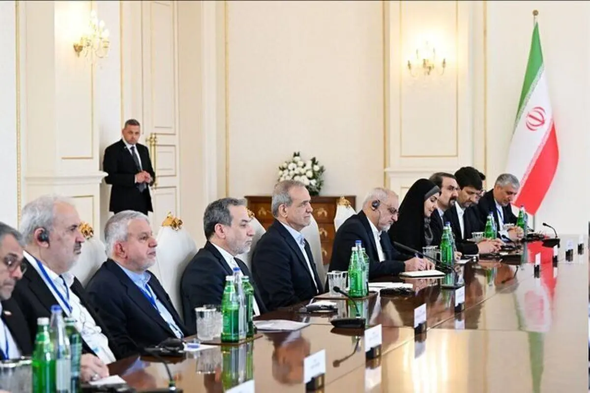 
پزشکیان: باید به تمامیت ارضی یکدیگر احترام بگذاریم
