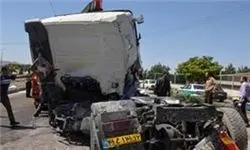 تصادف اتوبوس مان با کامیون بنز در قزوین