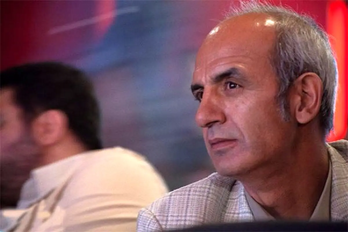 کارگردان سینما : گردن من را زیر گیوتین گذاشته اند
