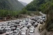 ترافیک سنگین در محور چالوس و هراز/ بارش باران در برخی محورها
