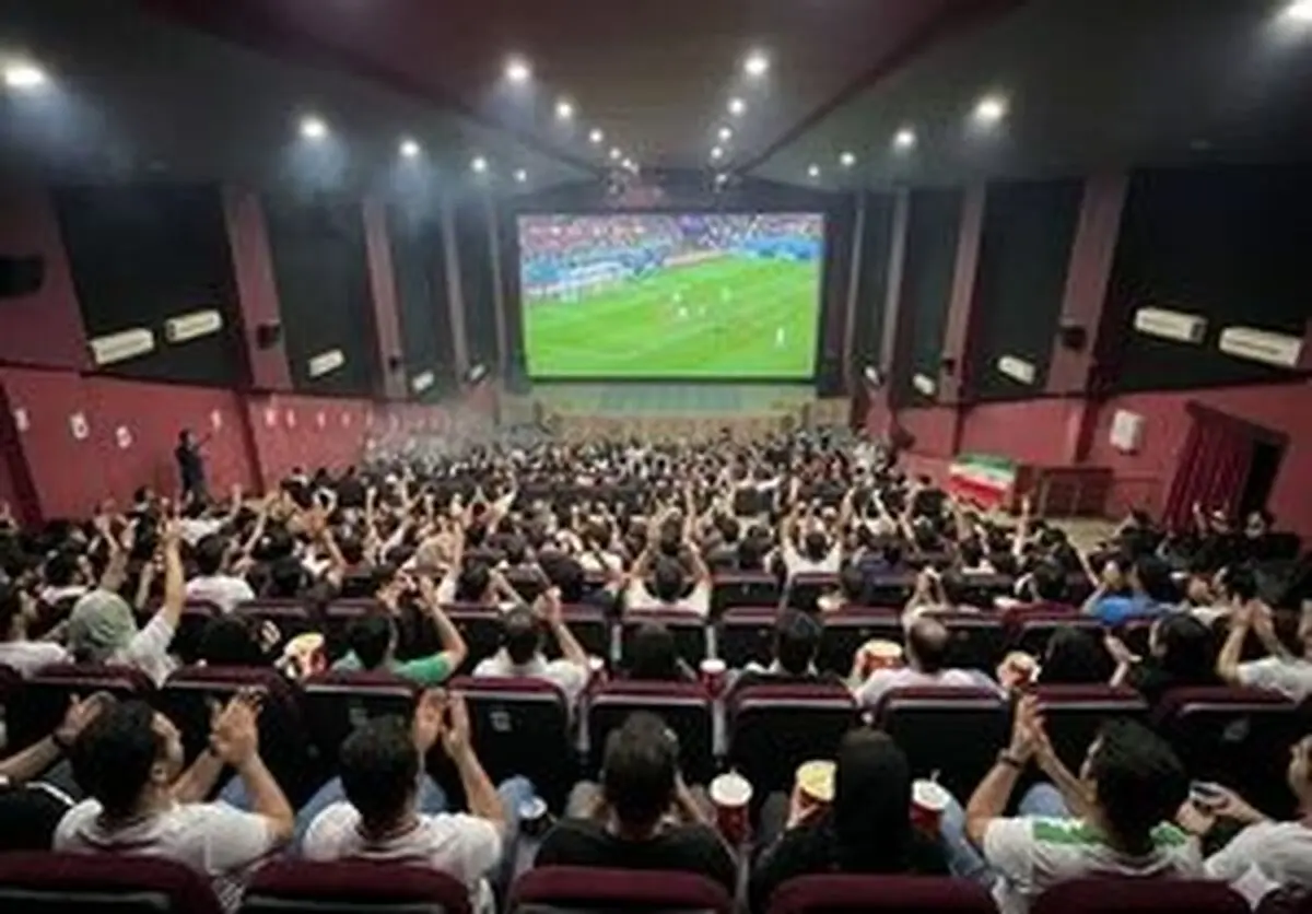 استقبال ۱۲هزار نفری از بازی شب قبل در سینماها