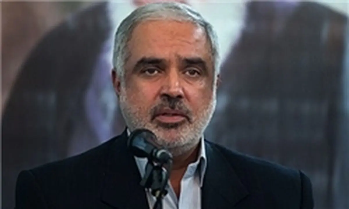 دشمن می‌خواهد از طریق نفوذ با لبخند اقتدار ما را از بین ببرد
