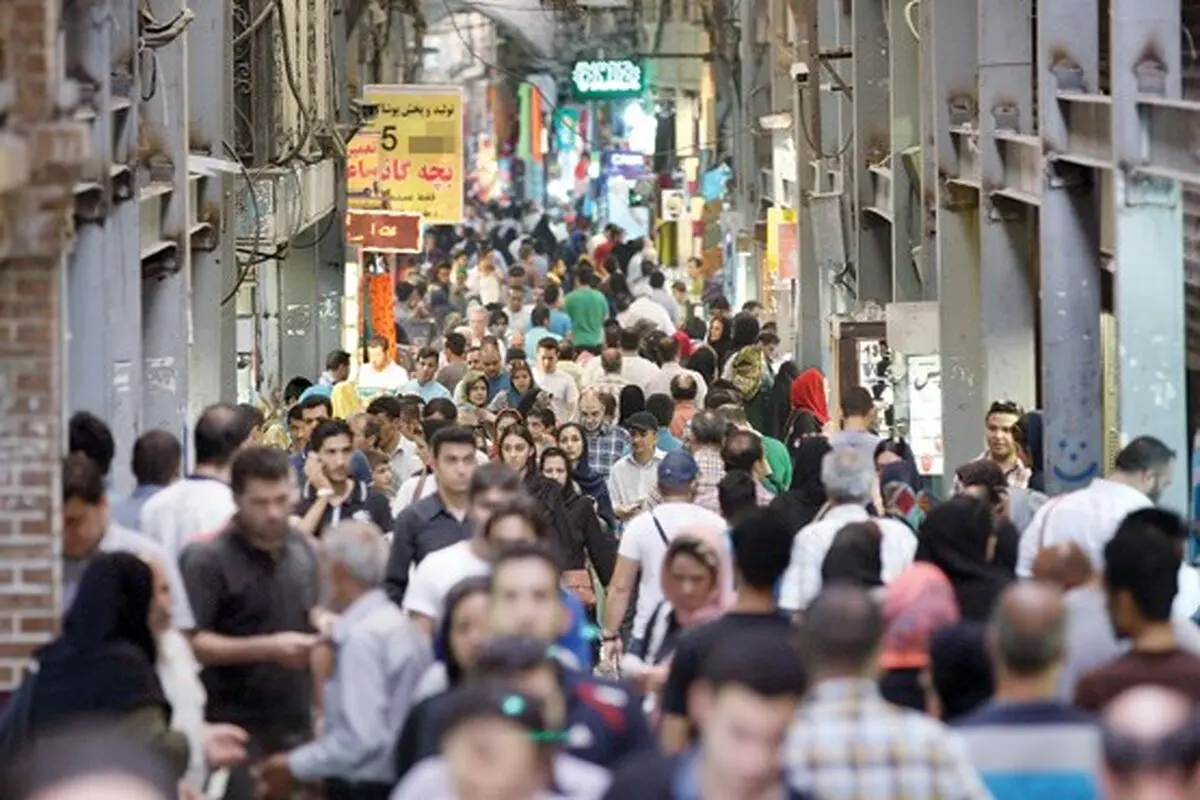 حکم تماس با نامحرم در تاکسی یا بازار چیست؟