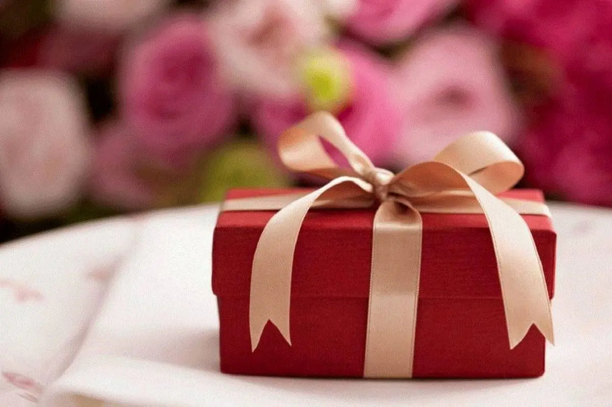 10 هدیه مناسب برای خانم ها 
