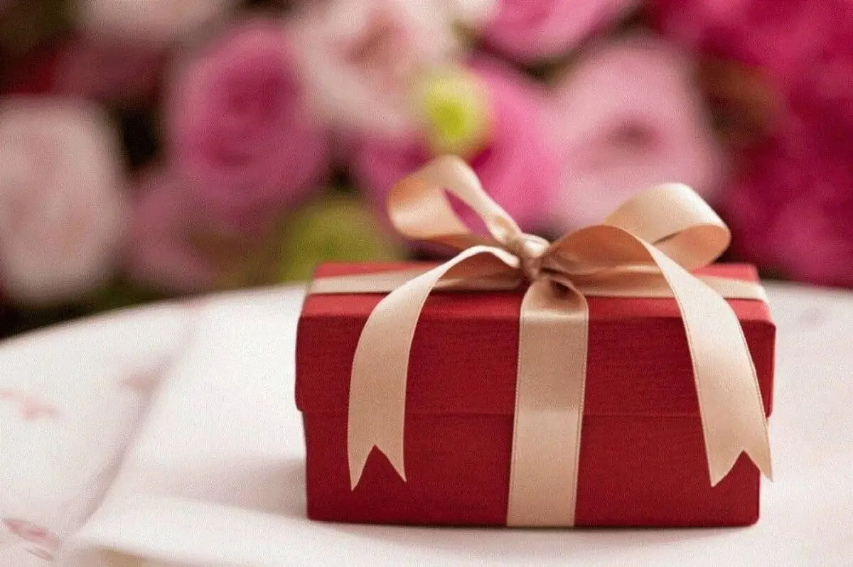 10 هدیه مناسب برای خانم ها 