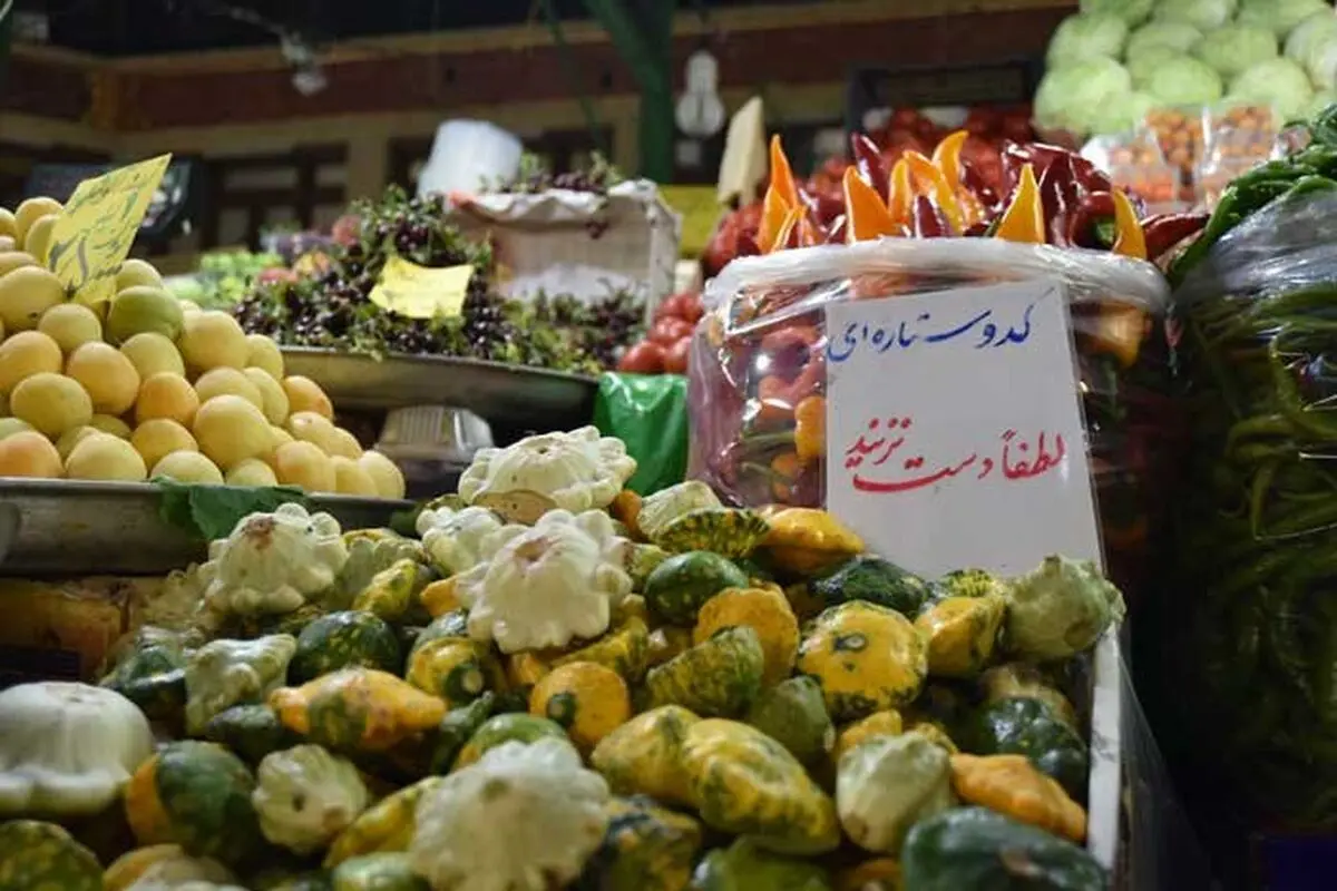 فروش میوه‌های قاچاق باقیمت دانه‌ای ۱۲۰ هزار تومان!