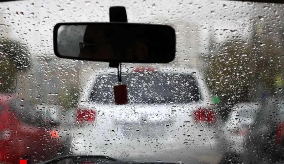 از فردا باران می بارد