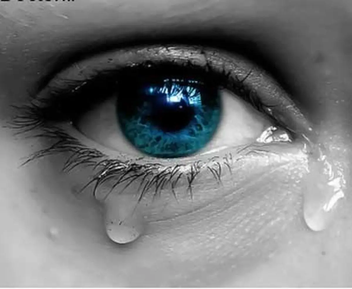 علت اشک ریزش در این روزها